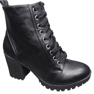 Women's black Motto Heel Boot